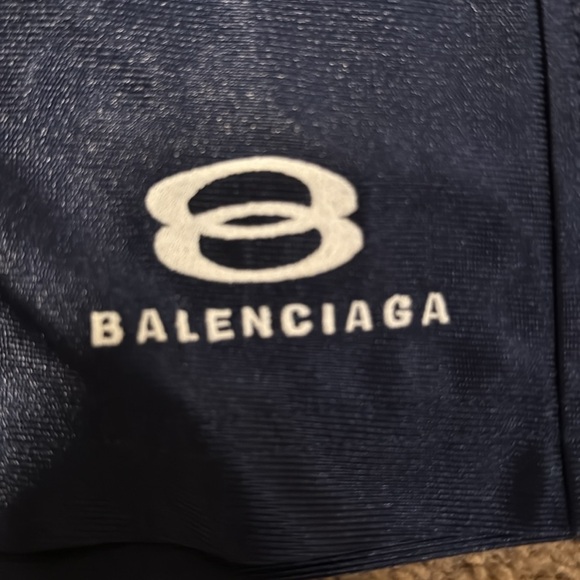 Balenciaga Men's Logo Cotton Basketball Shorts - Picture 3 of 7